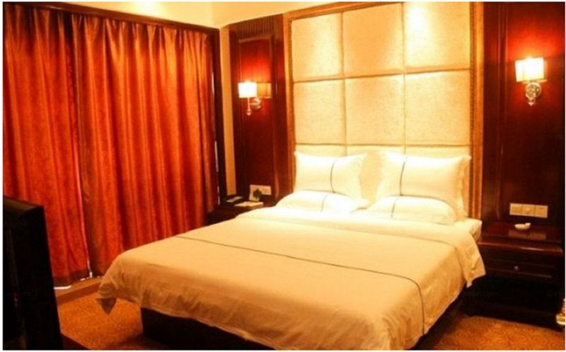 Borman Hotel Guangzhou Panyu Qiaonan Aoyuan Plaza Exterior photo